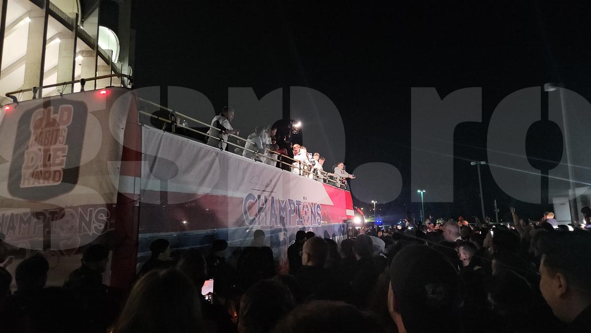 FCSB, petrecere în autocar
