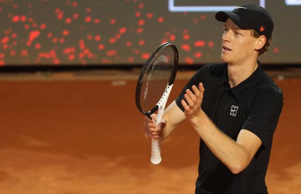 Jannik Sinner e în finală la Roma, unde îl va întâlni pe Carlos Alcaraz