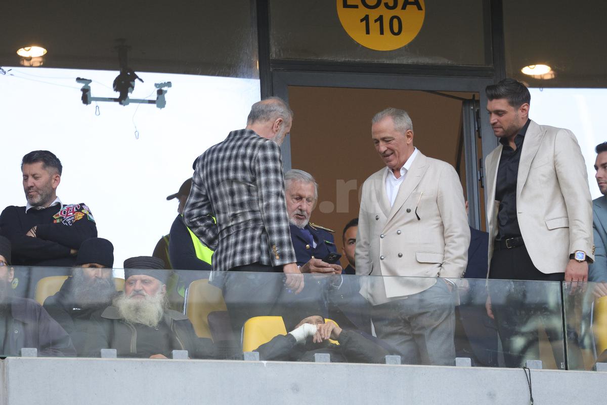 Marius Șumudică, ironizat de cel mai celebru fan al campioanei FCSB: „Înseamnă că se pricepe”