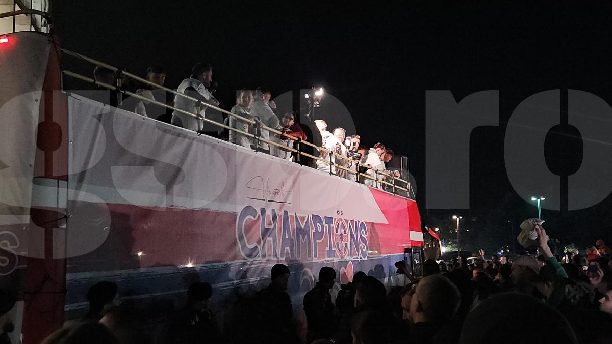 FCSB, petrecere în autocar