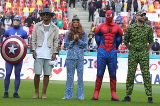 Campionii de la FCSB au venit deghizați în supereroi, iar Ilie Dumitrescu și-a ales costumația favorită: „Numărul 1 de departe!”