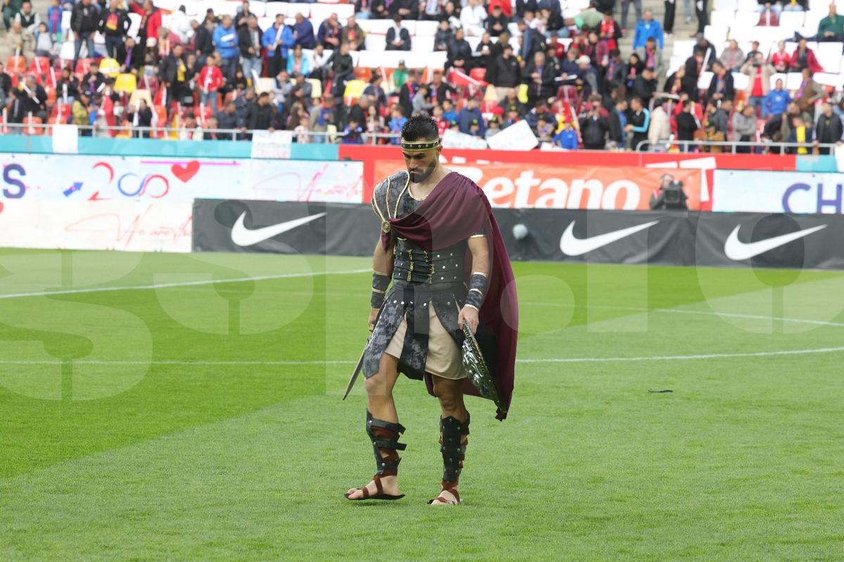 Jucătorii de la FCSB deghizați pe gazon/ foto: Ionuț Iordache GSP