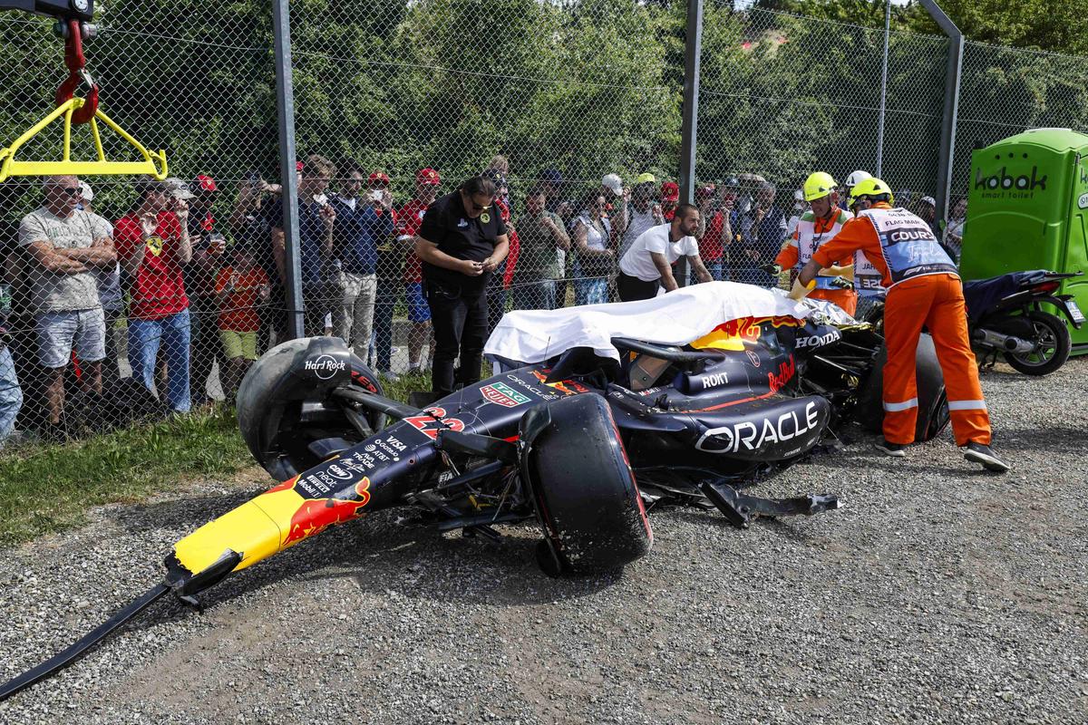 Accident horror în prima sesiune de calificări de la Imola »  S-a răsucit cu mașina la 240 km/h