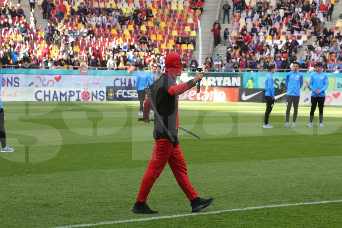 Rusescu n-a înțeles deghizarea unui campion de la FCSB: „Cred că a lipsit de la ședință”