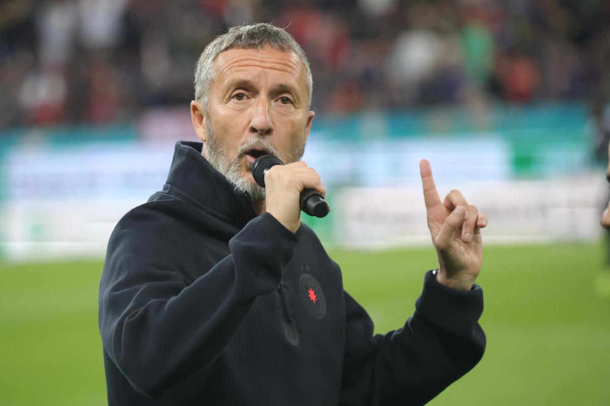 Ce s-a întâmplat în pauza petrecerii de titlu de la FCSB - Universitatea Craiova: „Așa cum v-am obișnuit”