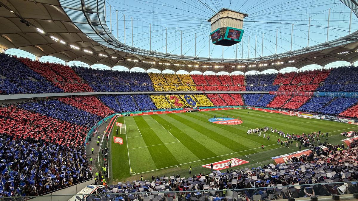 Galeria celor de la FCSB, scandare îndreptată către Mirel Rădoi! Momentul, surprins de reporterii GSP