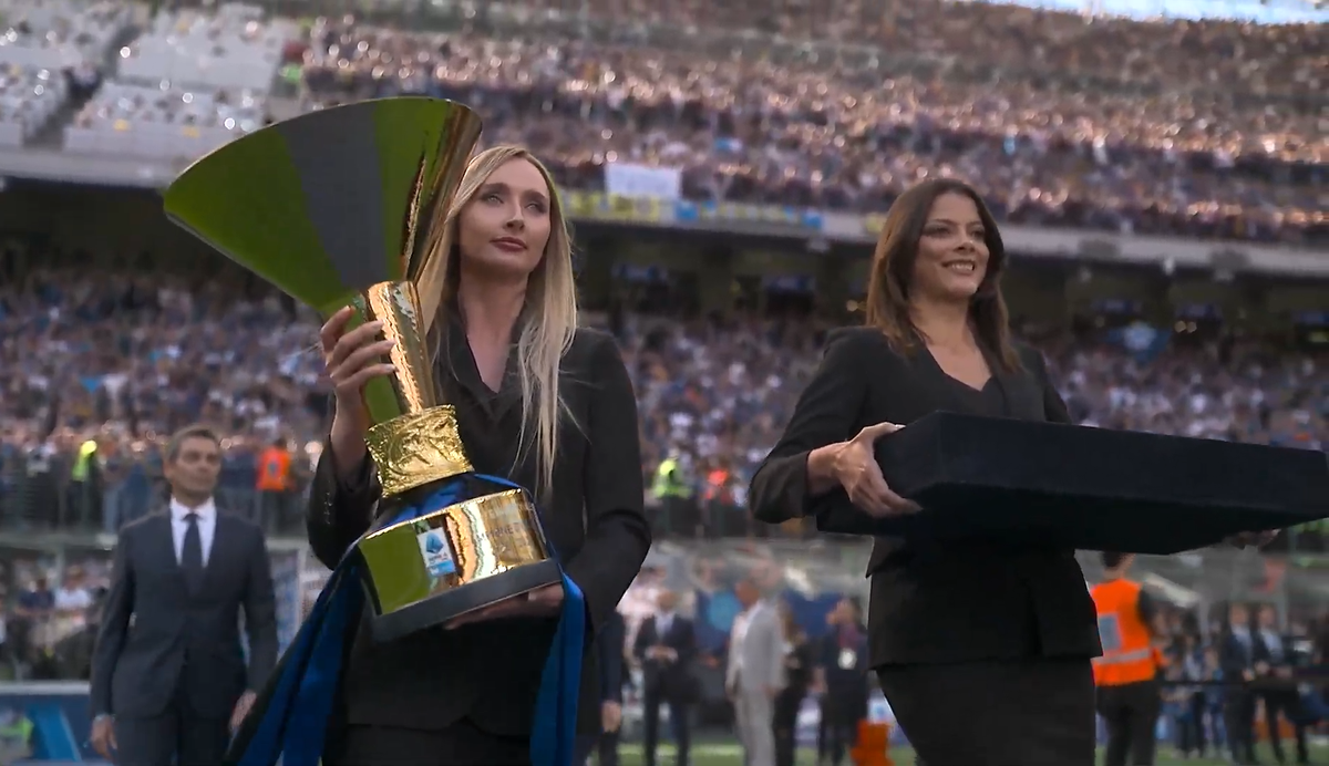 Cristi Chivu, descătușat la parada lui Inter! Accesoriul care a atras atenția, purtat de antrenor și de Marcus Thuram