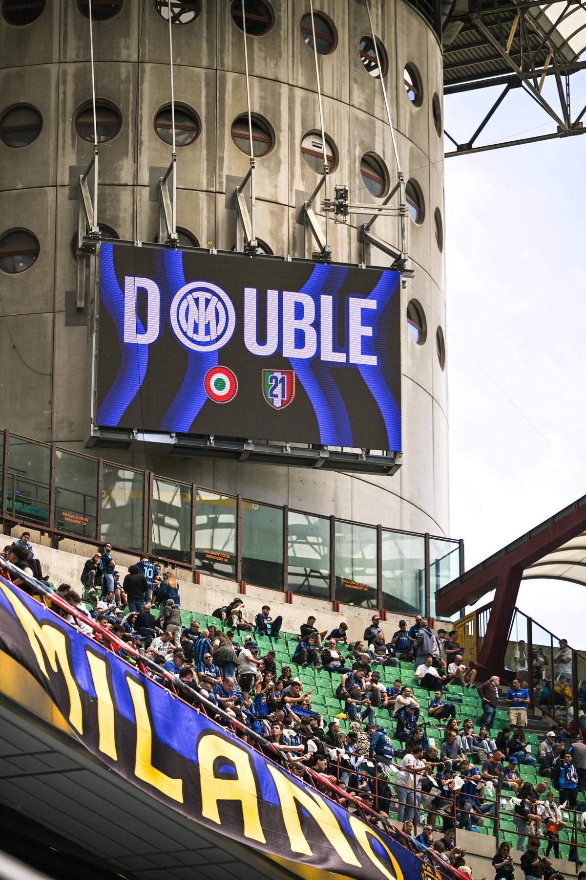Cristi Chivu, descătușat la parada lui Inter! Accesoriul care a atras atenția, purtat de antrenor și de Marcus Thuram