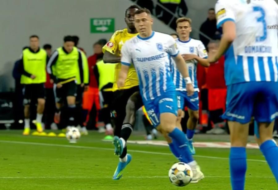 Faultul pentru care Mendy a primit primul cartonaș Momentul decisiv? U Cluj a rămas în 10 oameni înainte de pauză, după o fază confuză
