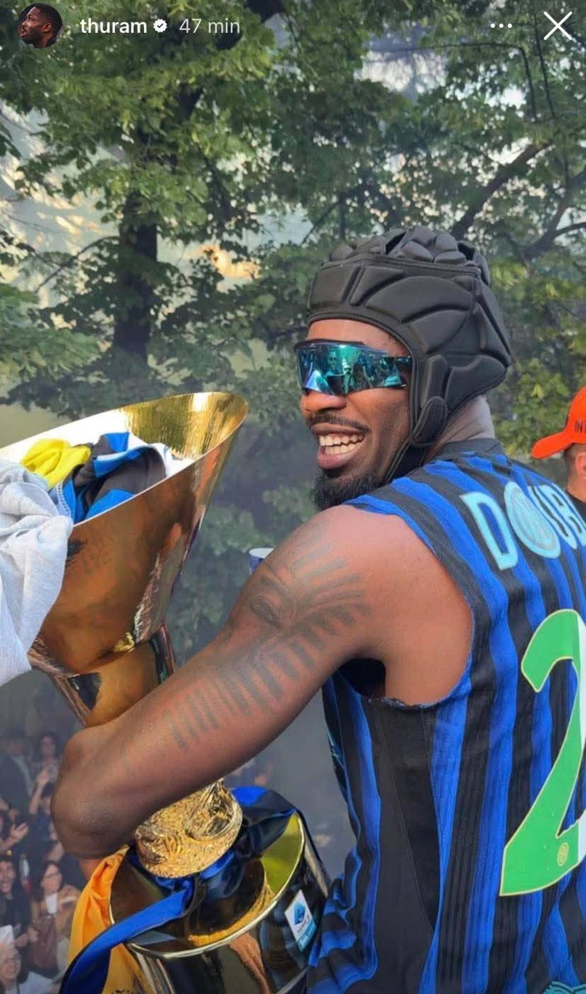 Paradă Inter după „dubla” cu Chivu