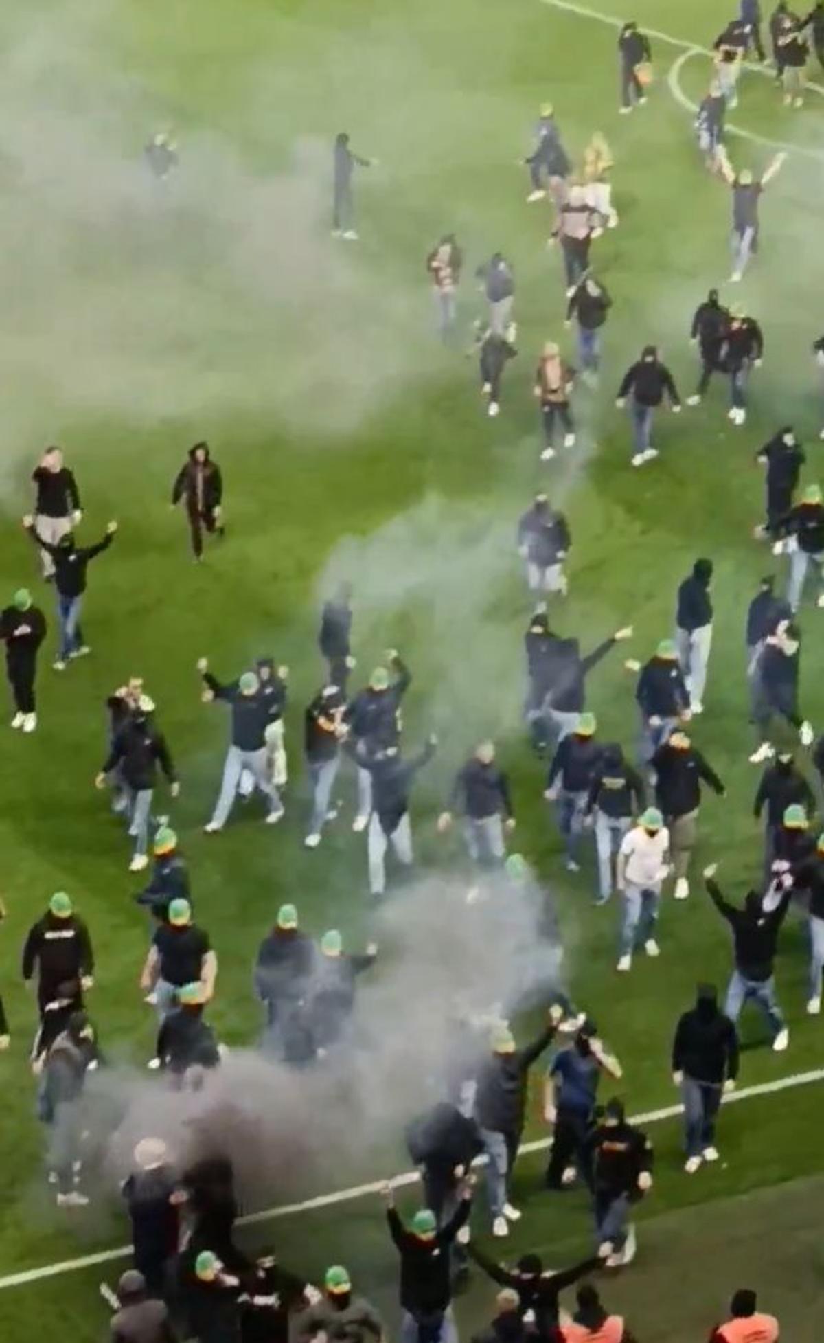Suporterii au intrat pe teren la meciul lui Nantes