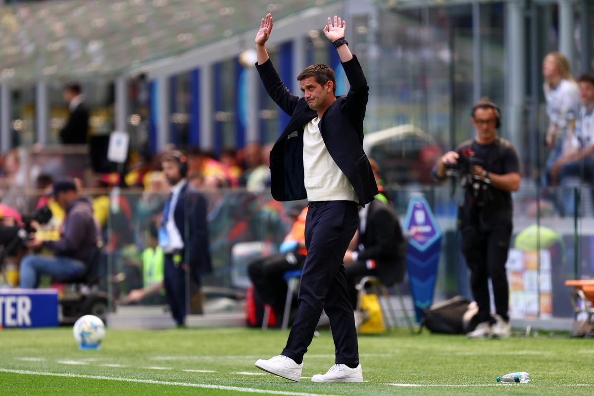 Cristi Chivu, descătușat la parada lui Inter! Accesoriul care a atras atenția, purtat de antrenor și de Marcus Thuram
