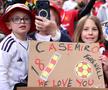 Casemiro, aplaudat la scenă deschisă după ultimul meci acasă pentru Manchester United: „Voi, suporterii, sunteți cel mai bun lucru!”