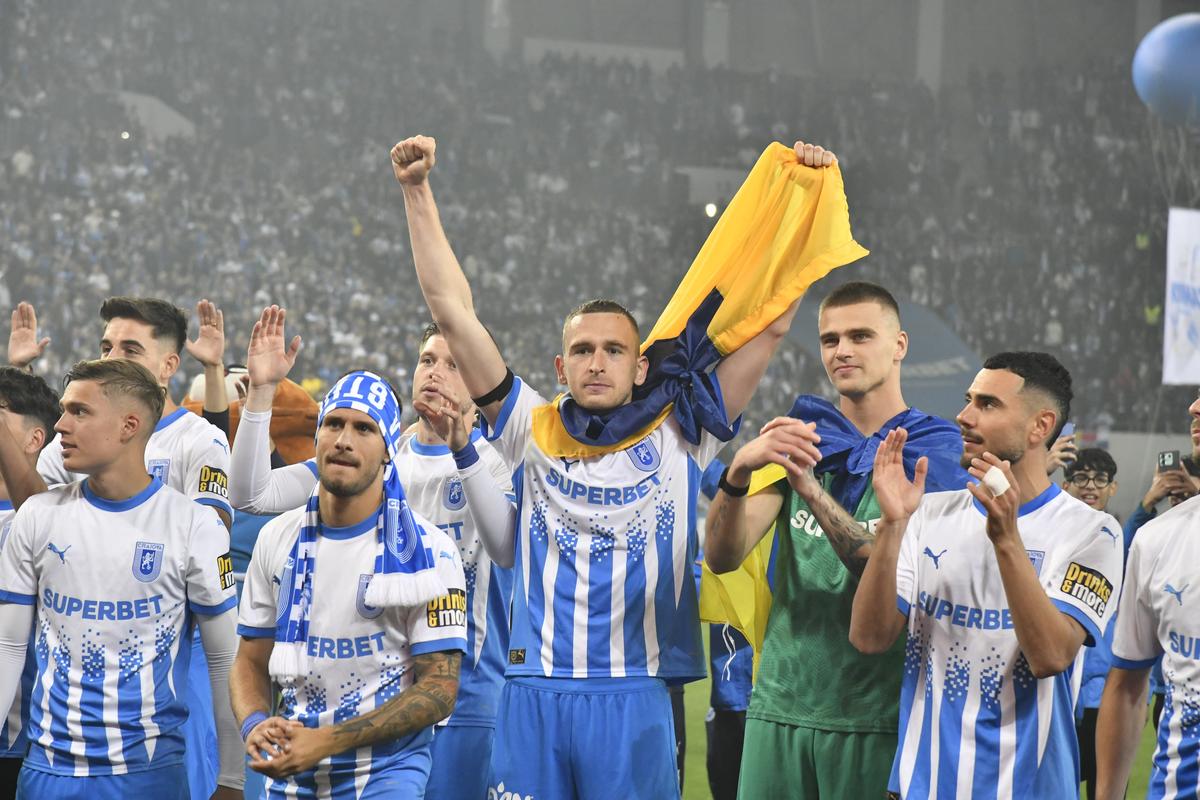 Petrecerea Craiovei s-a mutat pe malul lacului! Mihai Rotaru, scandări cot la cot cu jucătorii