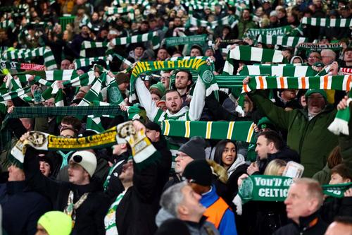 Fanii lui Celtic au fost o reală amenințare pentru jucătorii lui Hearts / Foto: GettyImages
