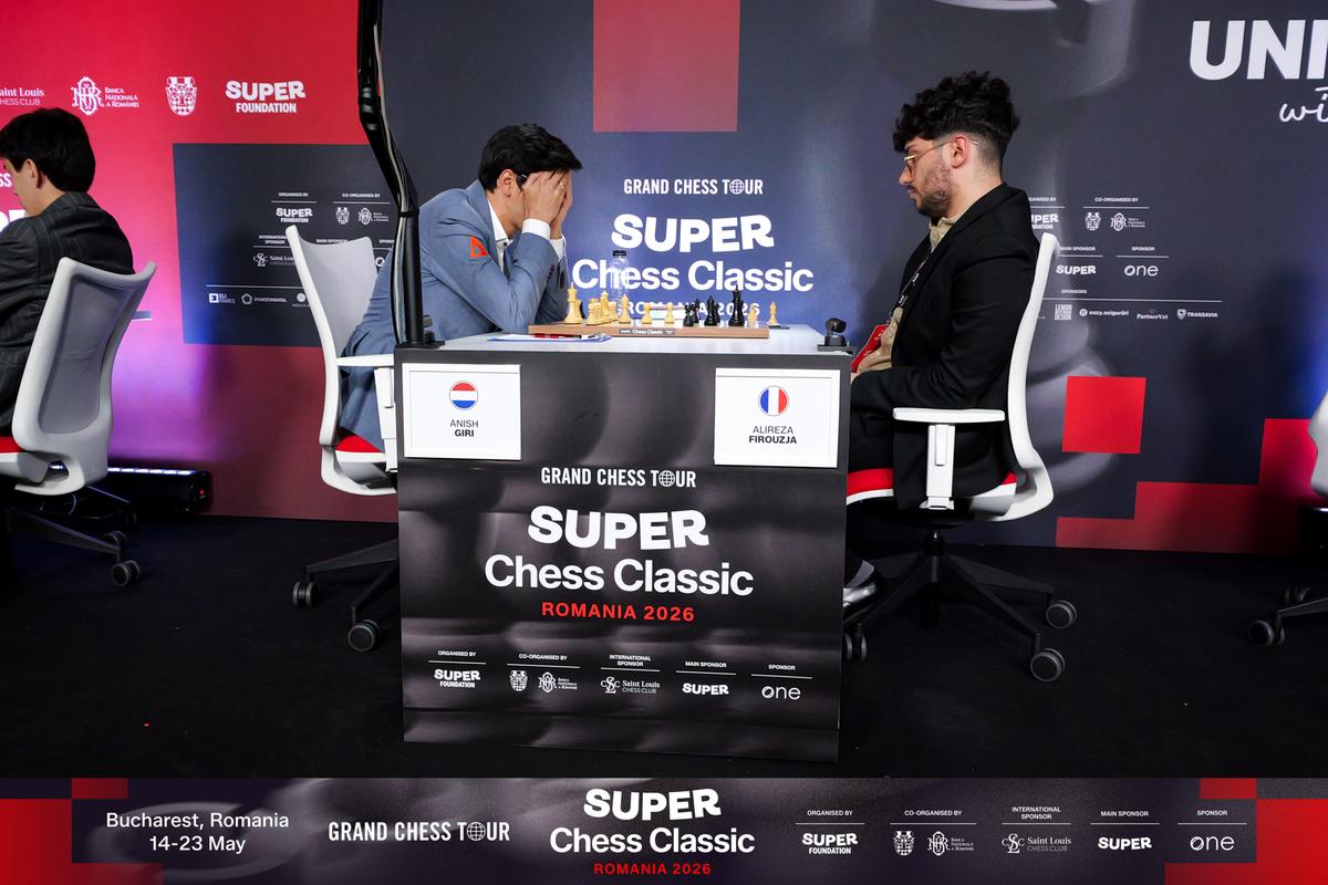 Van Foreest și Giri, victoriile zilei la București:  cinci jucători la egalitate după runda a III-a a Super Chess Classic România