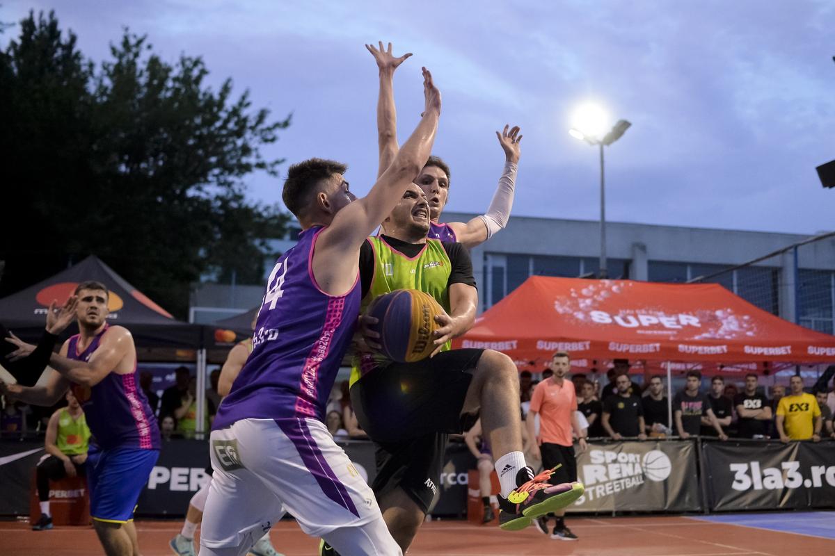3X3 Constanta