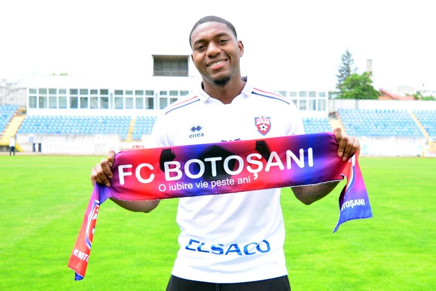 Shaquill Montell Sno, prezentat la FC Botoșani „Big Shaq”, prezentat în Liga 1 » Contract pe două sezoane pentru fotbalistul format de Ajax