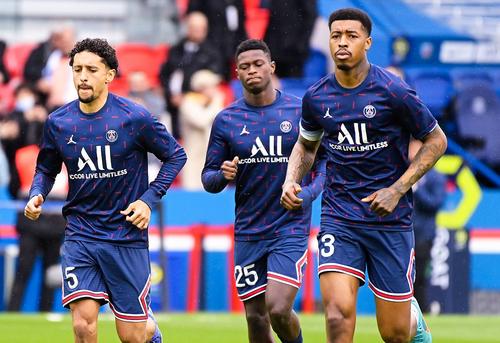 În prim-plan, Marquinhos și Kimpembe, doi dintre stoperii lui PSG // foto: Imago Images