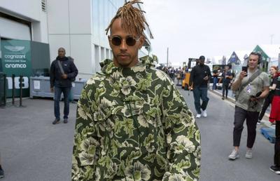 Lewis Hamilton, o nouă apariție inedită » Cum a apărut la Marele Premiu din Canada și o colecție cu cele mai inedite look-uri ale sale