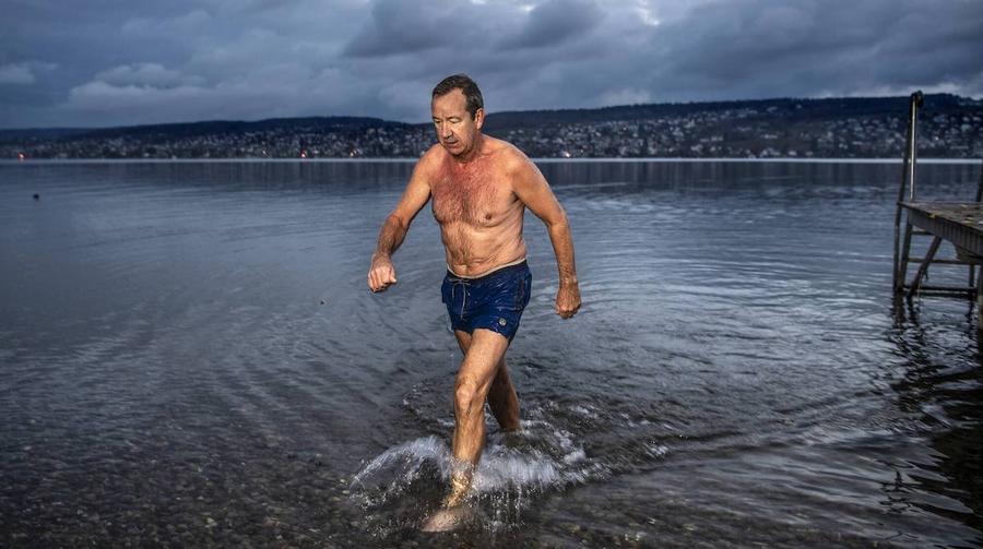 Georges Bregy înoată în fiecare weekend, fie vară, fie iarnă, în apele lacului Zurich Omul care a condus Elveția la incredibilul 4-1 cu România de la World Cup ‘94: „Am și acum tricoul lui Hagi, ceva extraordinar pentru un biet jucător elvețian”