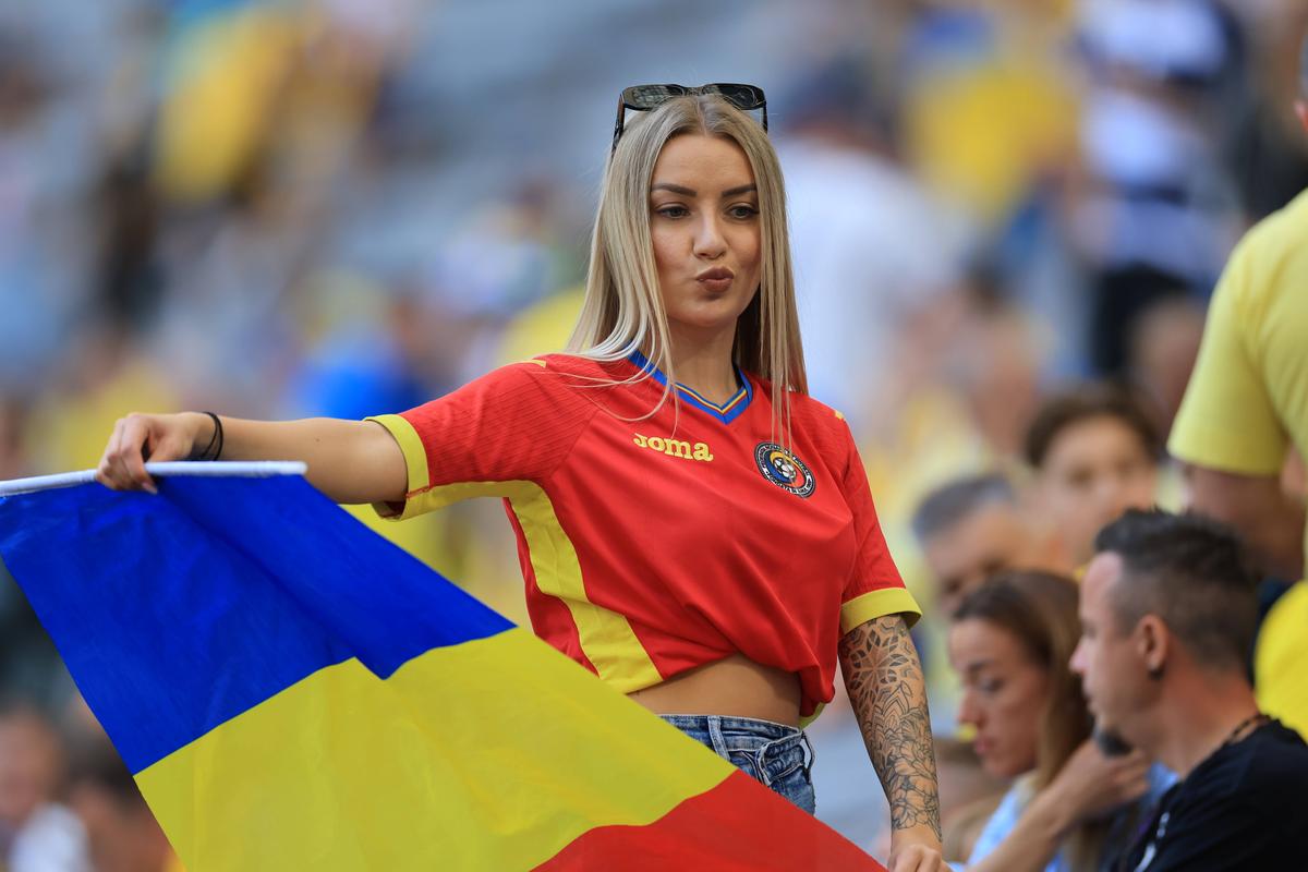 Bucurie ponderată chiar și după 3-0 cu Ucraina: „Am câștigat doar un meci. Suntem una dintre cele mai slab cotate echipe de la acest European”