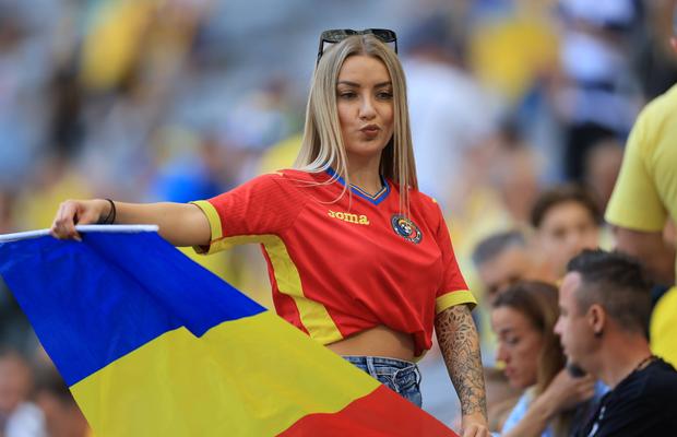 Așa ceva n-am trăit niciodată! Atmosferă FABULOASĂ creată de peste 35.000 de români pe Allianz Arena