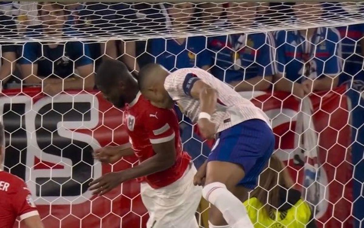 Mbappe, lovit în Franța - Austria