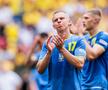 Oleksandr Zinchenko, jucătorul lui Arsenal, 64 de selecții și 9 goluri, afectat în fața fanilor / Foto: Imago