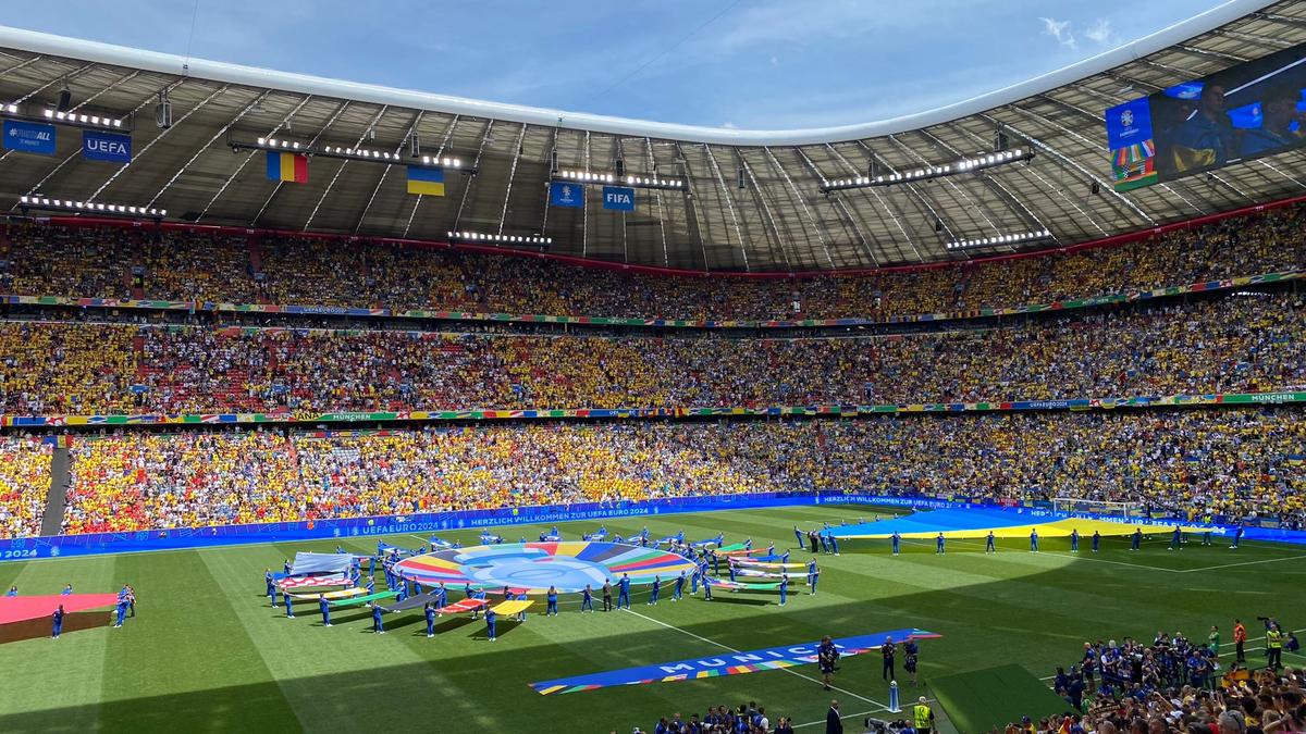 Au plâns ca niște copii! Cadre emoționante la întâlnirea dintre „tricolori” și familiile prezente la Munchen