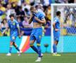 Artem Dovbyk, cu capul ascuns în tricou / Foto: GettyImages