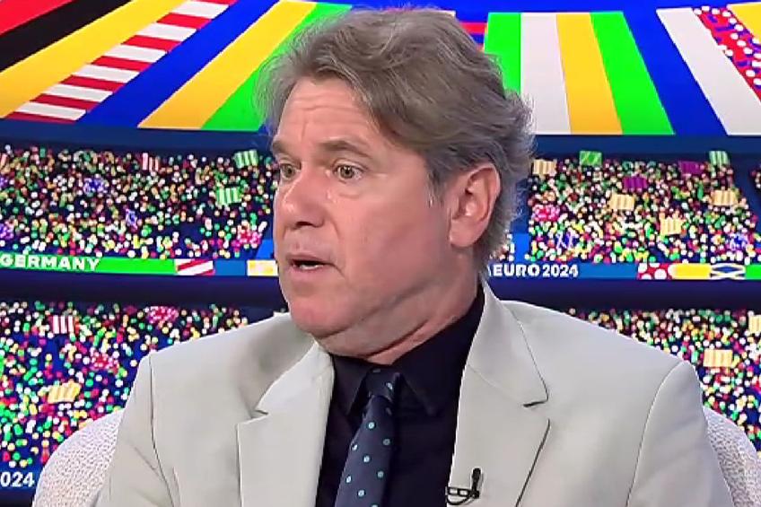 Fostul internațional Florin Răducioiu (54 de ani) spune că elevii lui Edward Iordănescu (46) trebuie să revină cu picioarele pe pământ, chiar dacă România a reușit o victorie entuziasmantă în fața Ucrainei.