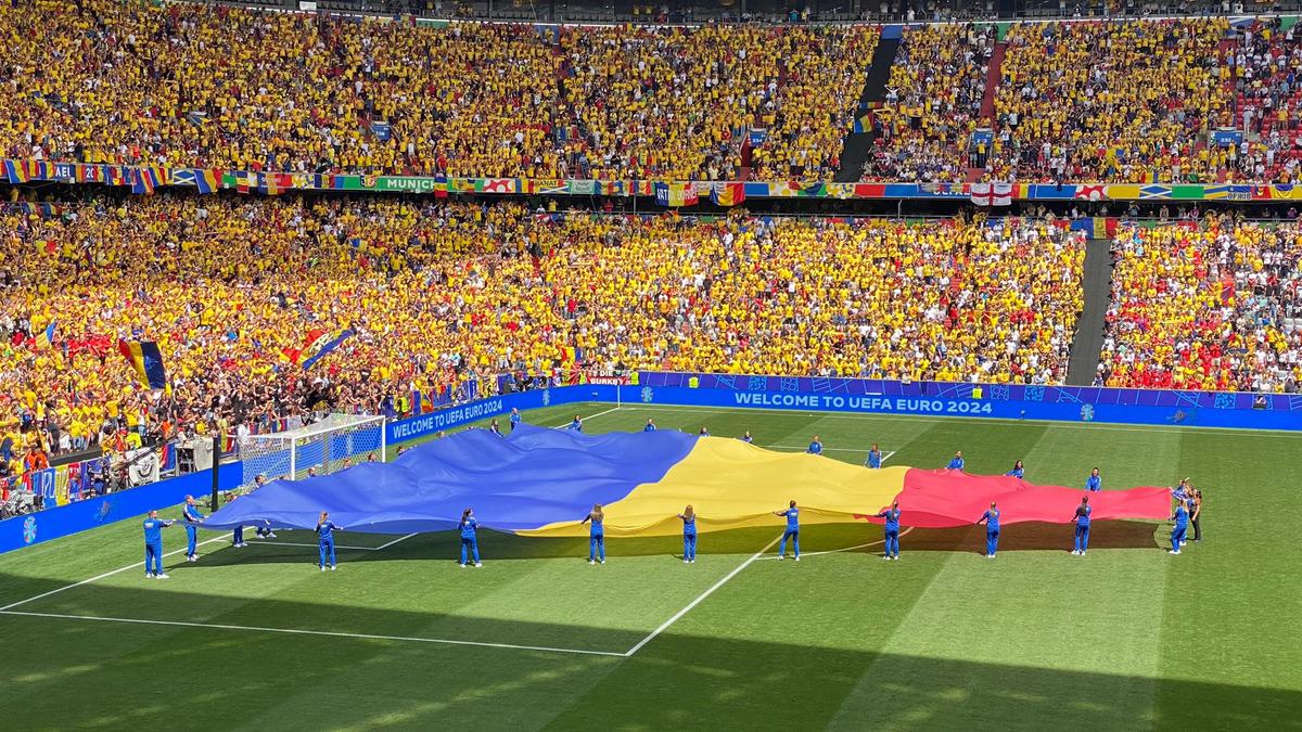 Au plâns ca niște copii! Cadre emoționante la întâlnirea dintre „tricolori” și familiile prezente la Munchen