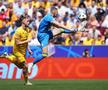 Radu Drăgușin în duel cu Dovbyk. Foto: Uefa.com