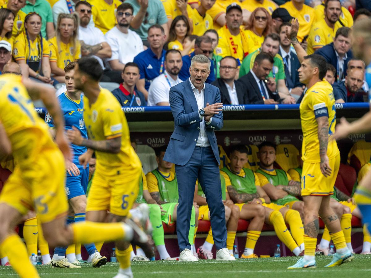 Bucurie ponderată chiar și după 3-0 cu Ucraina: „Am câștigat doar un meci. Suntem una dintre cele mai slab cotate echipe de la acest European”
