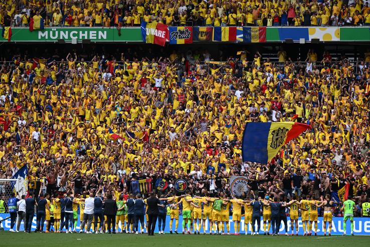 Ianis Hagi, șef de galerie după ce România a învins-o pe Ucraina / foto: Getty Images