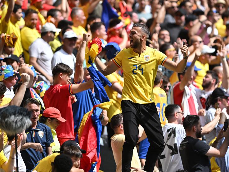 Alex Iordănescu, lider de galerie la România - Ucraina / FOTO: SPORTPictures.eu
