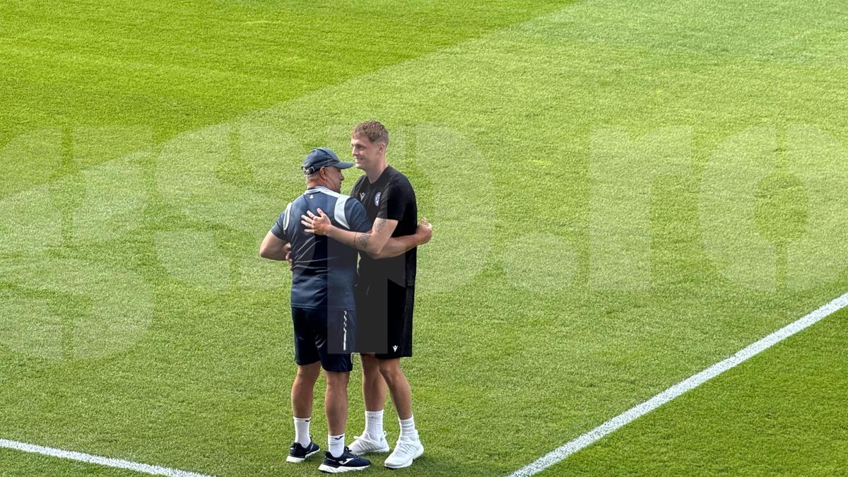 Chemat la raport! Marea țeapă a lui Șucu, printre „tricolorii” U21, înainte de România - Slovacia: scena surprinsă în stadion