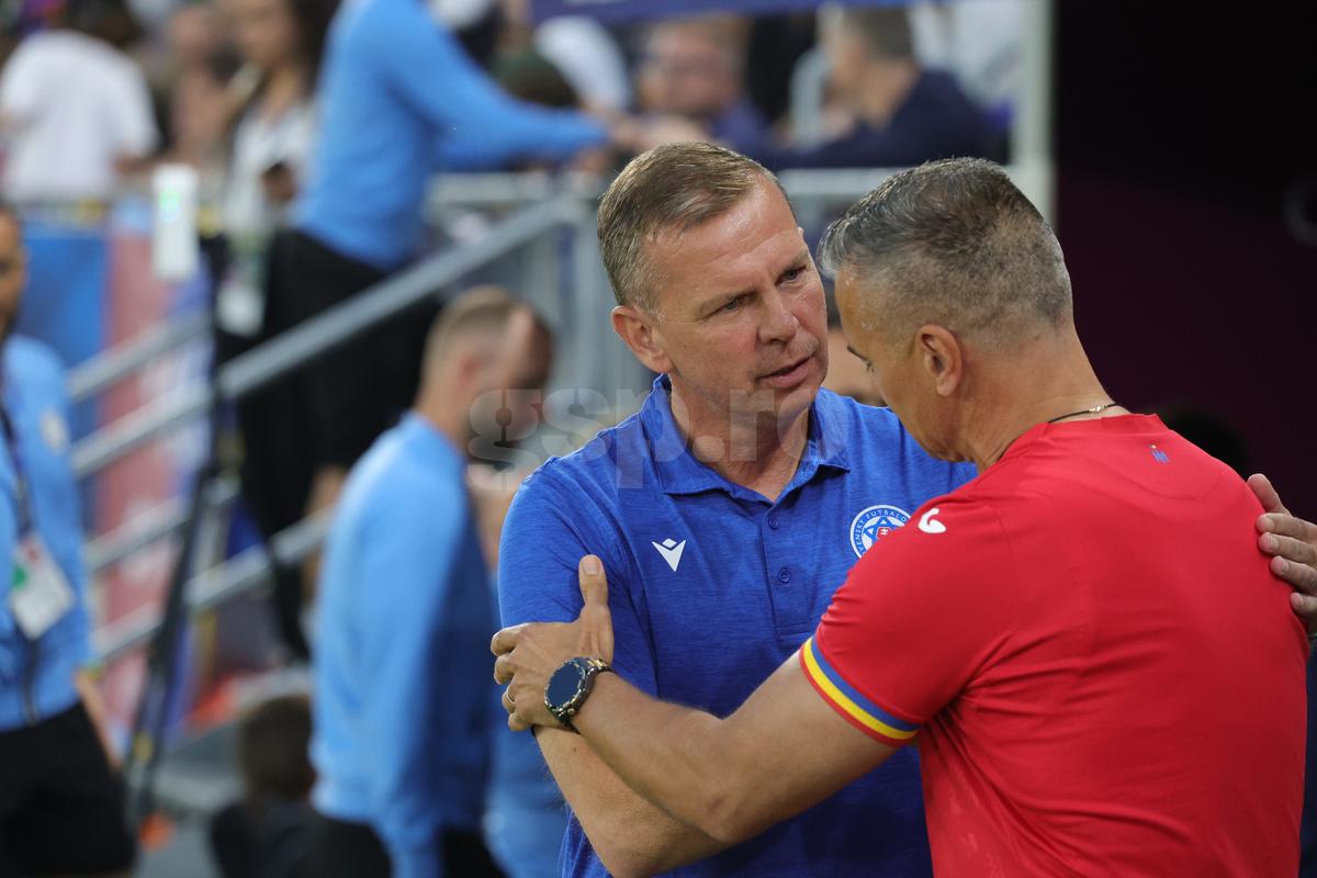 Ce s-a întâmplat pe gazon, la câteva secunde după eșecul României » Mesajul categoric transmis de ultrași