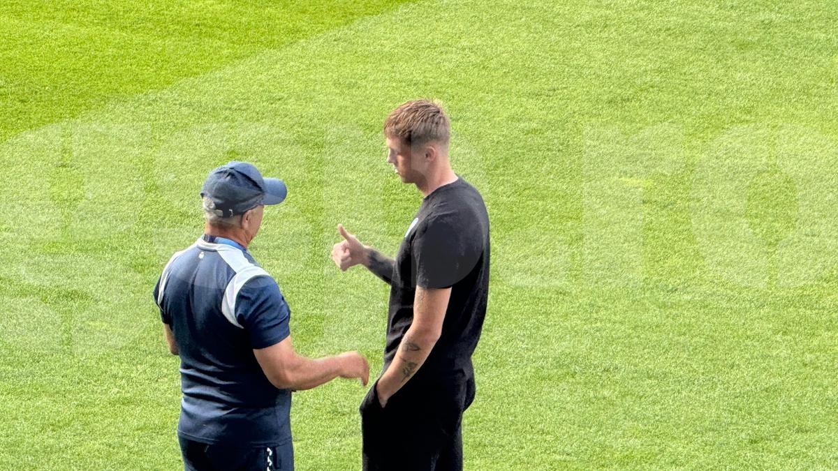 Chemat la raport! Marea țeapă a lui Șucu, printre „tricolorii” U21, înainte de România - Slovacia: scena surprinsă în stadion