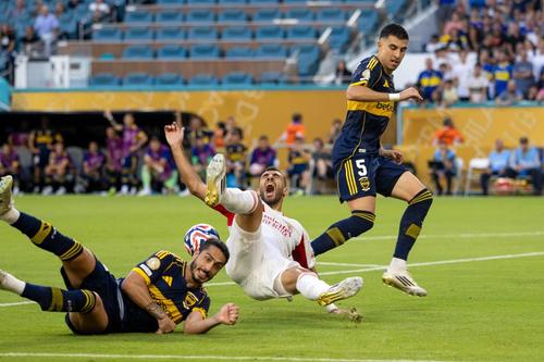 Boca Juniors și Benfica, meci-spectacol la Campionatul Mondial al cluburilor: patru goluri și trei eliminări / foto: Imago