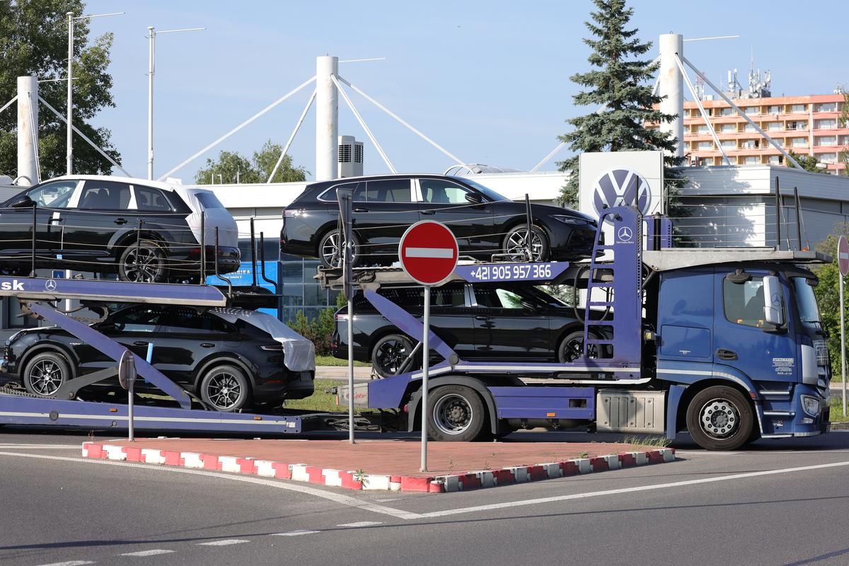 GSP a ajuns în „epicentrul” industriei puse la pământ de Donald Trump în Slovacia