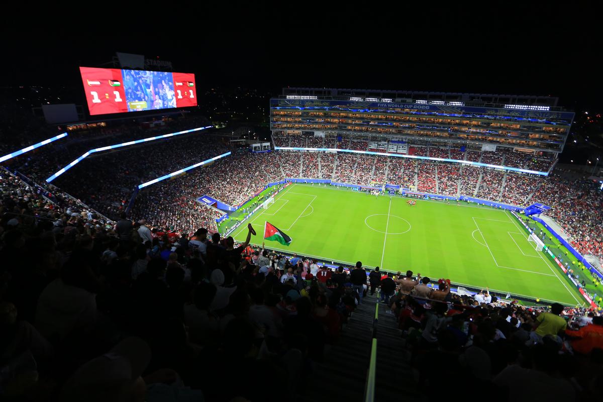 WOW! Stadionul unde România ar fi urmat să joace peste 3 zile nu seamănă cu nimic din ce am mai văzut: imagini incredibile