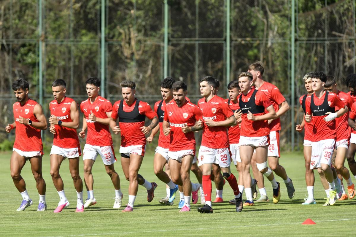 Nuno Campos va lua decizia: „Nu vor merge în cantonament” » 29 de jucători sub comanda noului antrenor al lui Dinamo