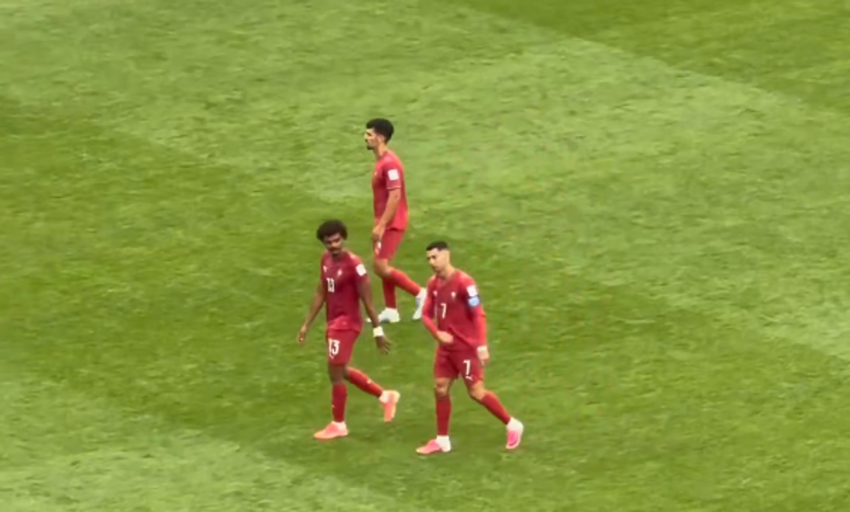 Gesturile făcute de Cristiano Ronaldo în momentul în care părăsea terenul, după Portugalia - RD Congo! Un fan a surprins totul