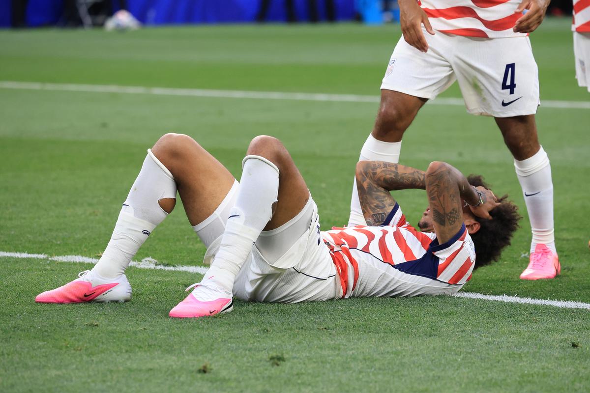 Imagini de la SUA - Paraguay 4-1
