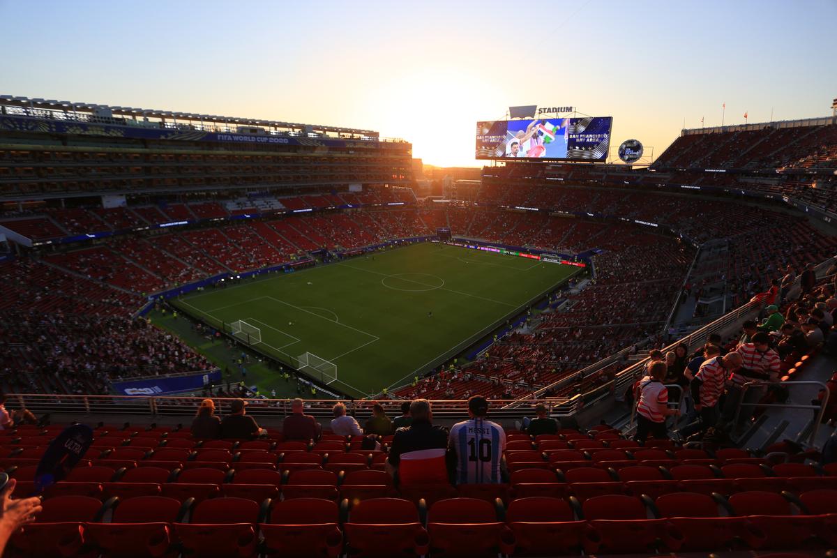 WOW! Stadionul unde România ar fi urmat să joace peste 3 zile nu seamănă cu nimic din ce am mai văzut: imagini incredibile