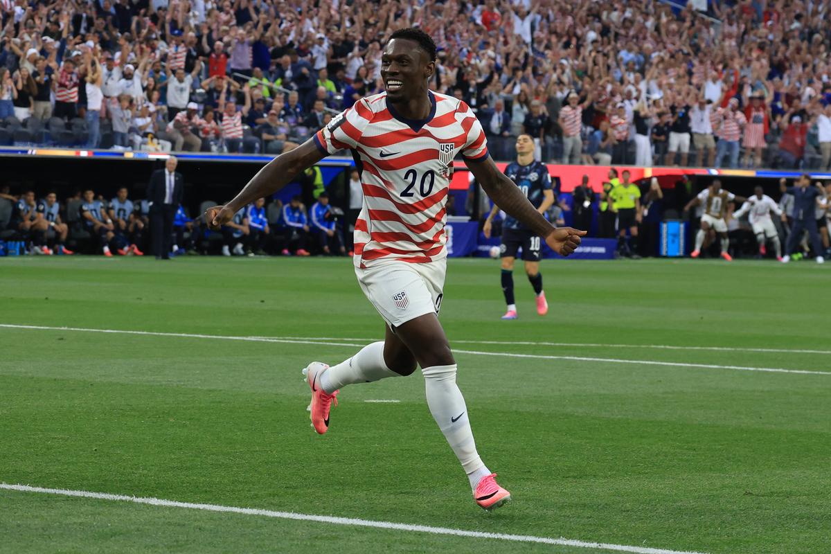 Imagini de la SUA - Paraguay 4-1
