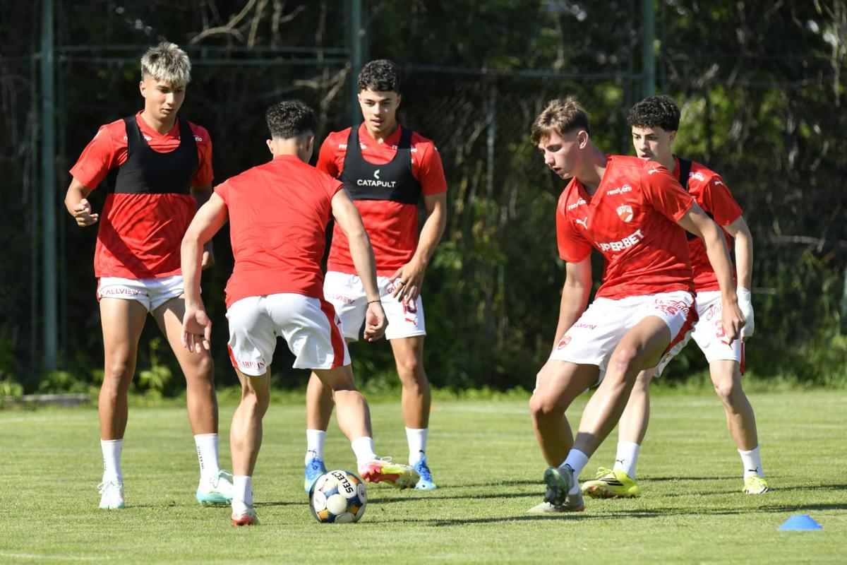 Nuno Campos va lua decizia: „Nu vor merge în cantonament” » 29 de jucători sub comanda noului antrenor al lui Dinamo