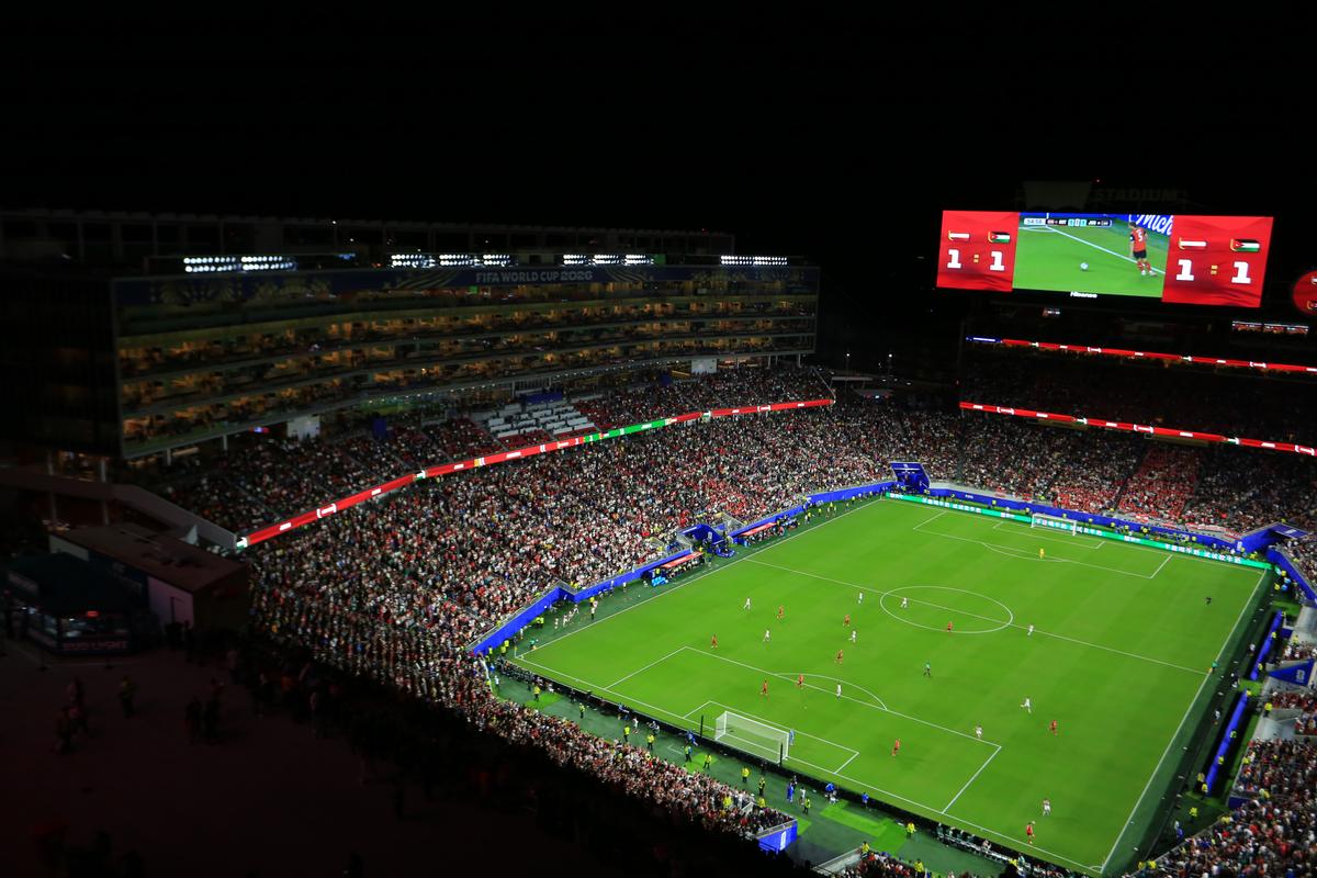WOW! Stadionul unde România ar fi urmat să joace peste 3 zile nu seamănă cu nimic din ce am mai văzut: imagini incredibile